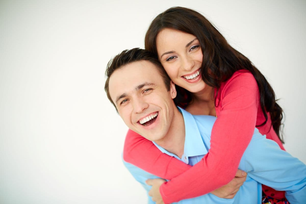 How Long Does the Mild Rubber Dam Tightness Feeling Last on Your Gums After Getting a Back Filling?